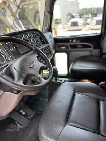 Truck Thumbnail 6