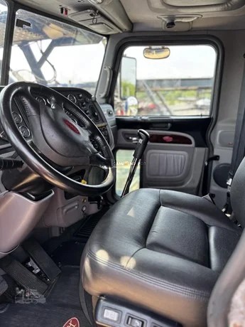 Truck Thumbnail 4