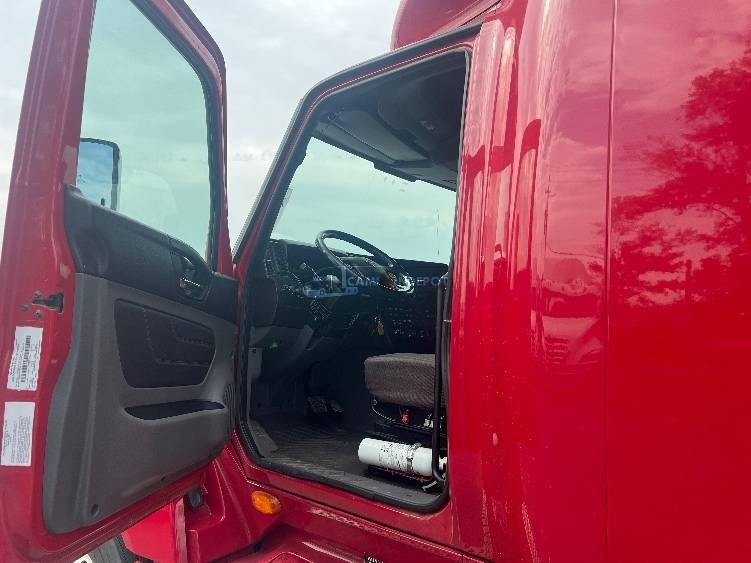 Truck Thumbnail 5