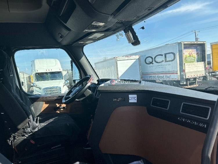 Truck Thumbnail 9