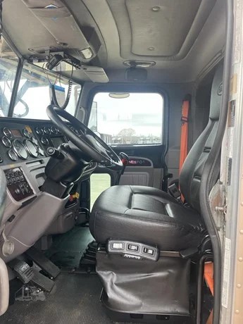 Truck Thumbnail 7