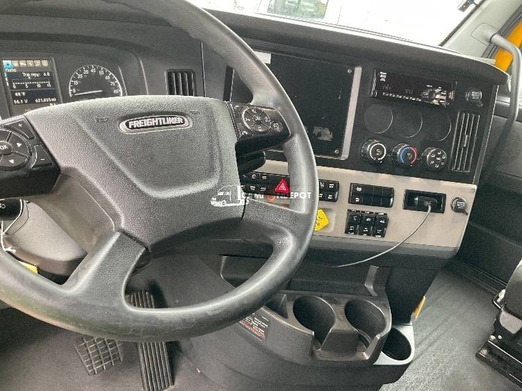 Truck Thumbnail 5