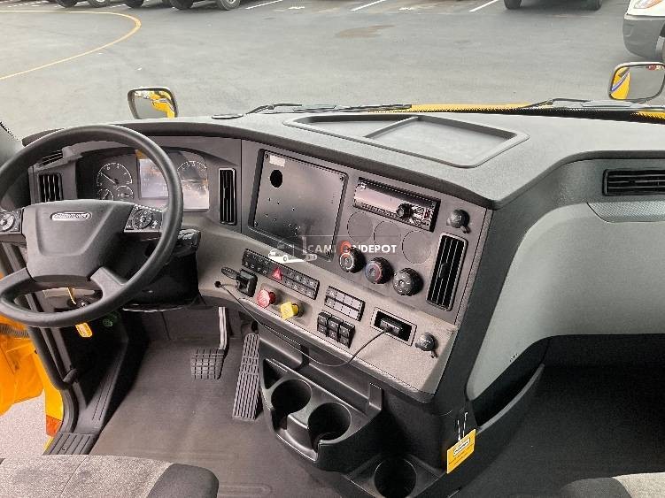 Truck Thumbnail 6