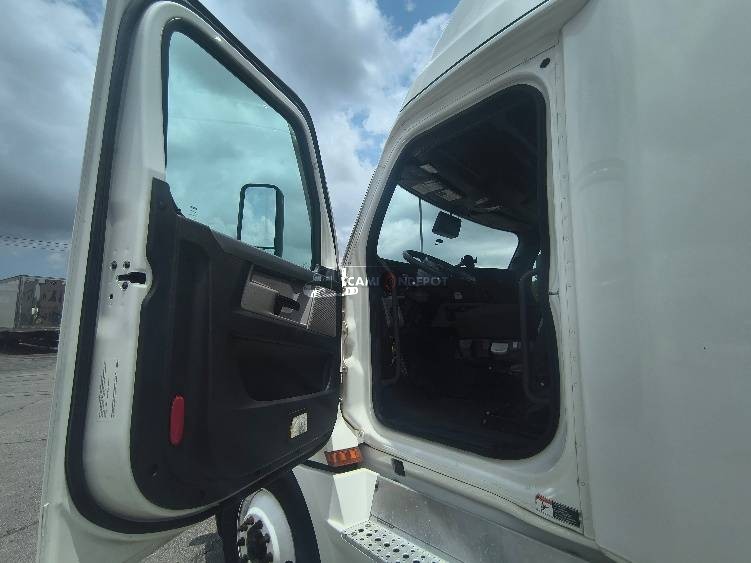 Truck Thumbnail 5