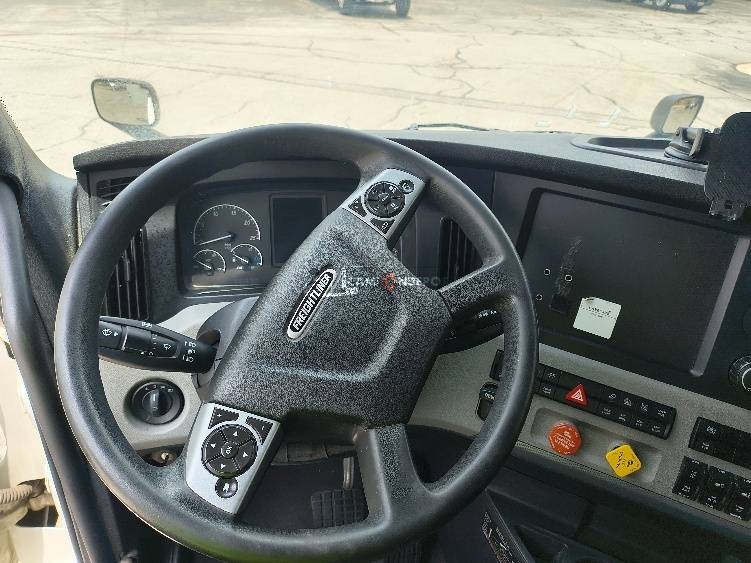 Truck Thumbnail 6