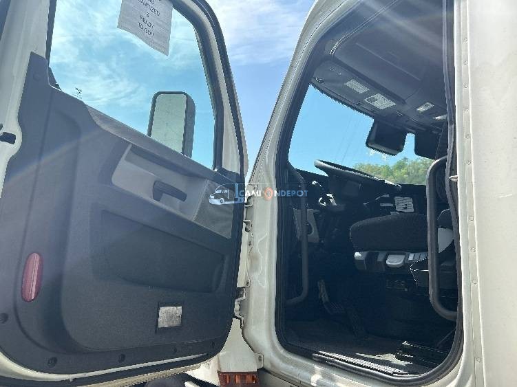 Truck Thumbnail 5