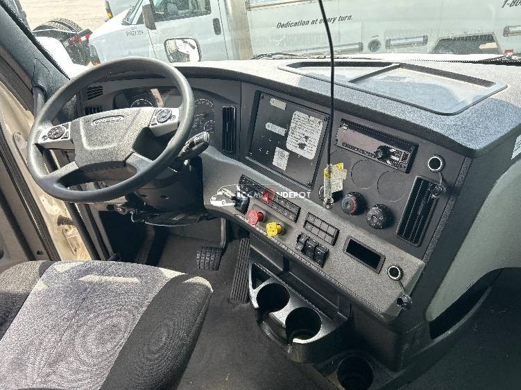 Truck Thumbnail 7