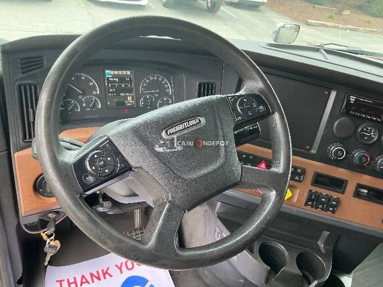 Truck Thumbnail 6