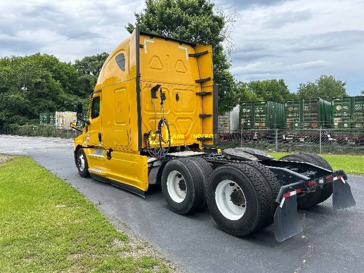 Truck Thumbnail 5