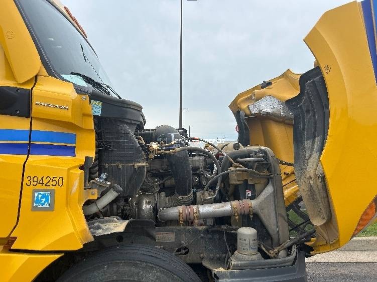 Truck Thumbnail 12