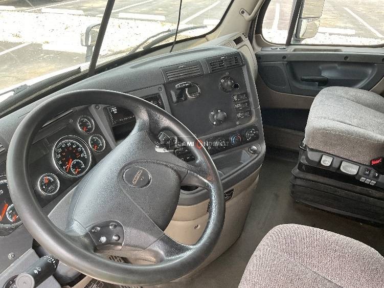 Truck Thumbnail 7