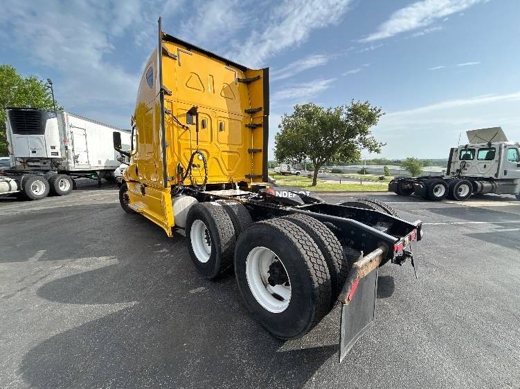 Truck Thumbnail 4