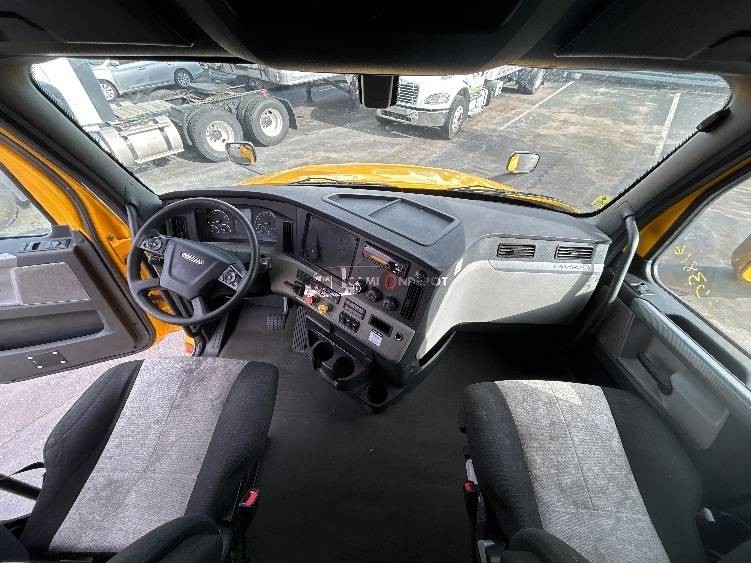Truck Thumbnail 6