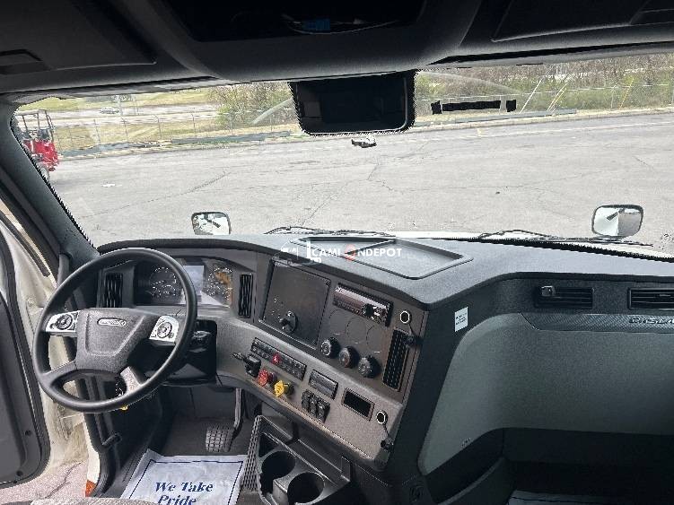 Truck Thumbnail 7