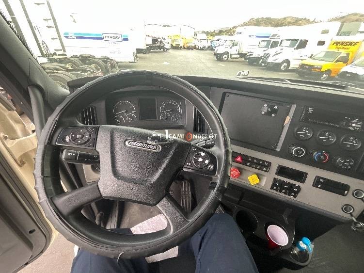 Truck Thumbnail 7