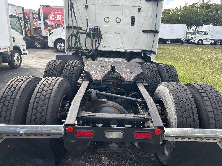 Truck Thumbnail 6