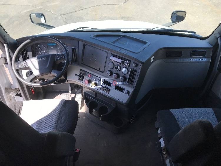 Truck Thumbnail 8