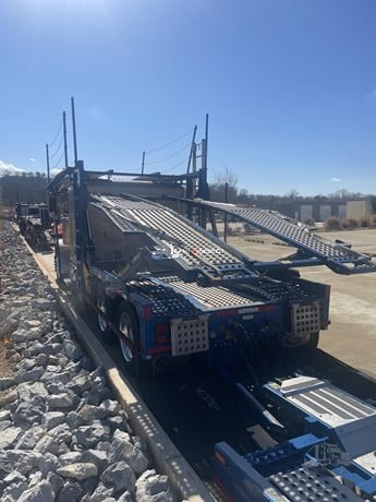 Truck Thumbnail 3