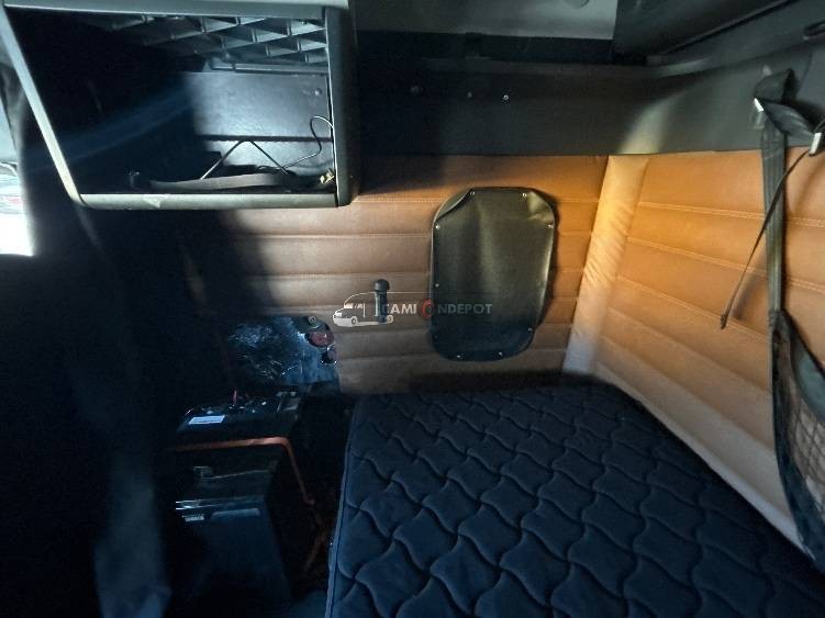Truck Thumbnail 15