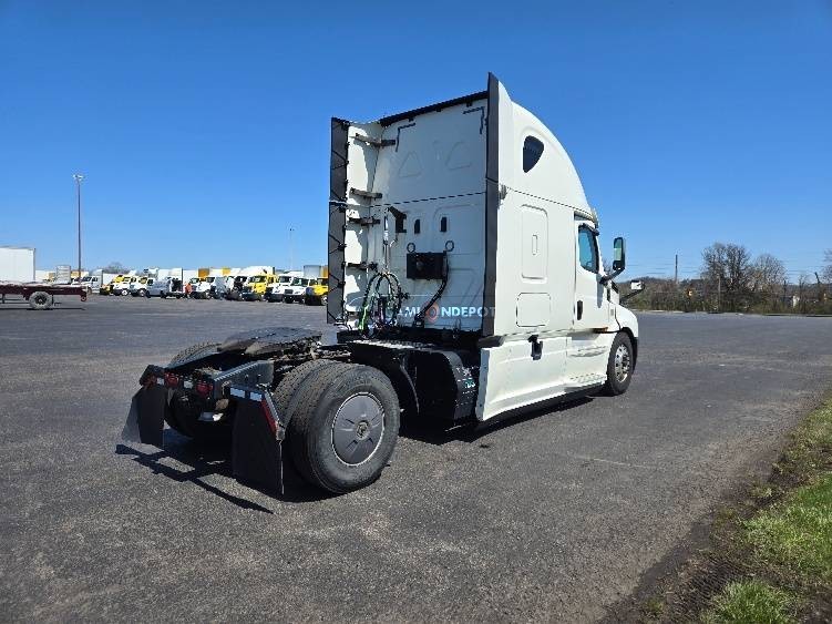 Truck Thumbnail 6