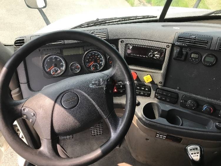 Truck Thumbnail 10
