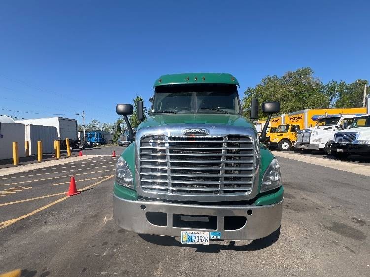Truck Thumbnail 2