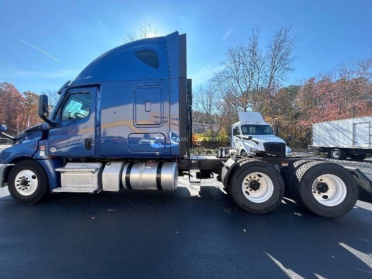 Truck Thumbnail 4