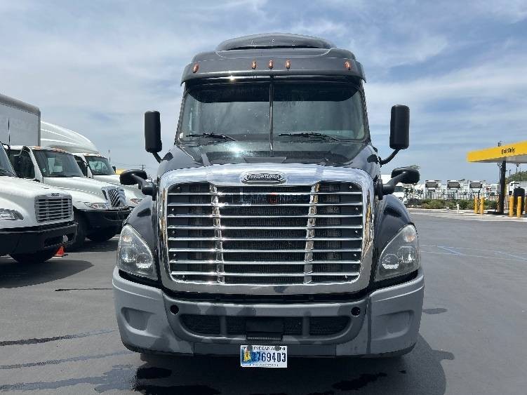 Truck Thumbnail 2