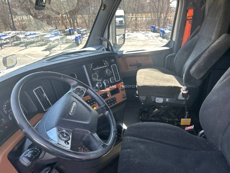 Truck Thumbnail 9