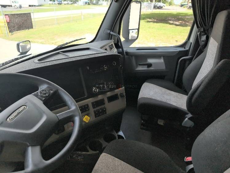 Truck Thumbnail 7