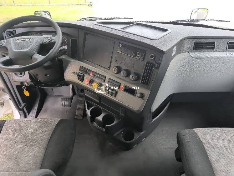 Truck Thumbnail 8