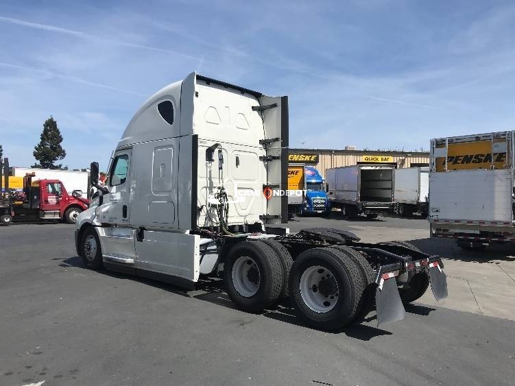 Truck Thumbnail 5