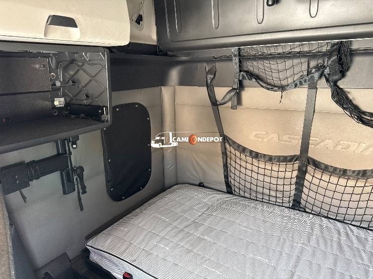 Truck Thumbnail 8