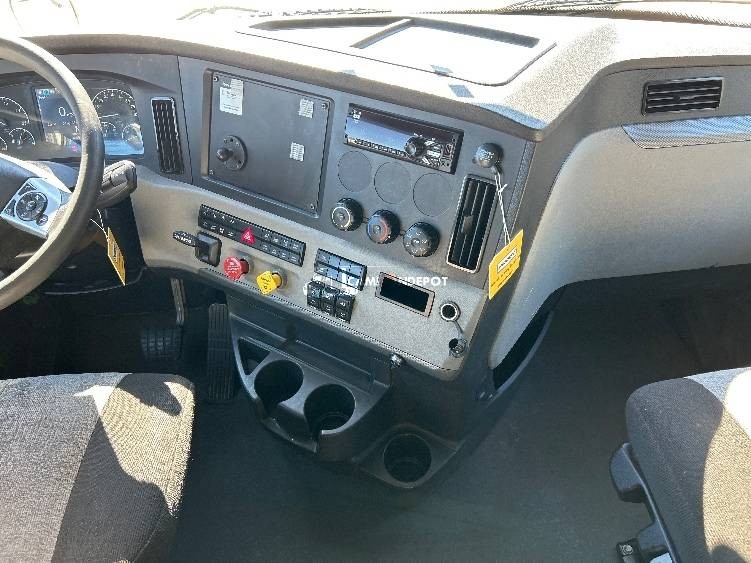 Truck Thumbnail 8