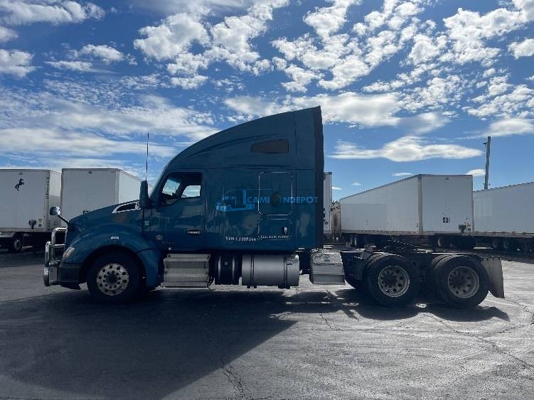 Truck Thumbnail 4