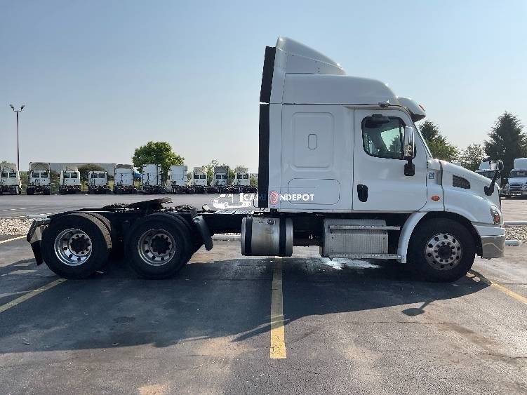 Truck Thumbnail 8