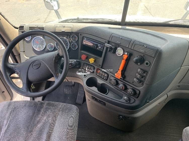Truck Thumbnail 12