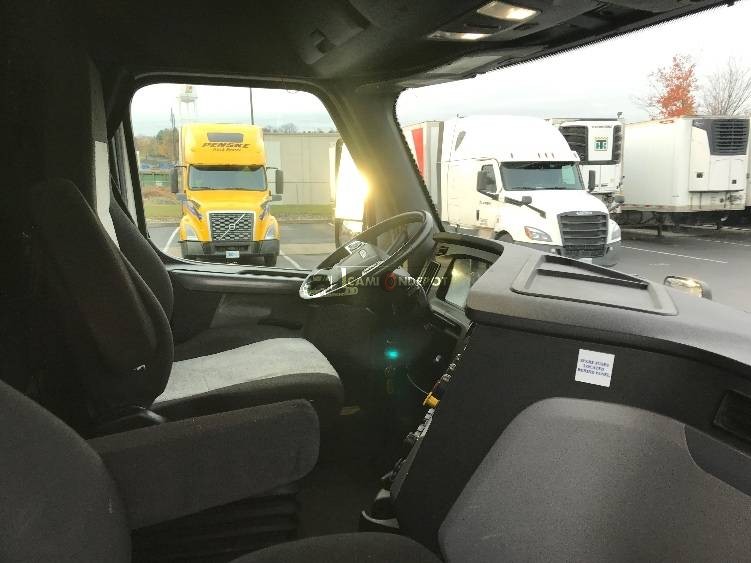 Truck Thumbnail 8