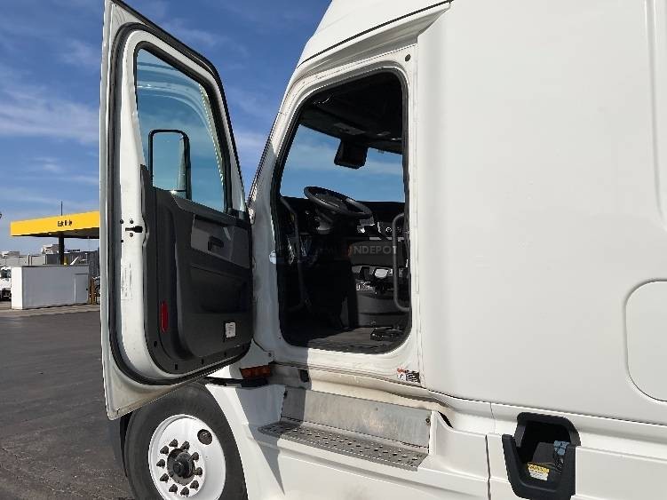 Truck Thumbnail 5