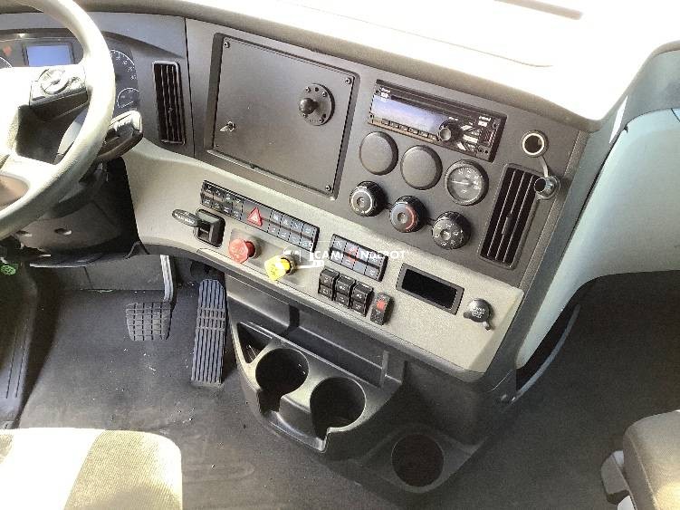 Truck Thumbnail 9