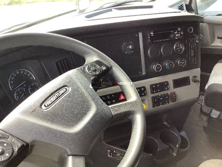 Truck Thumbnail 8