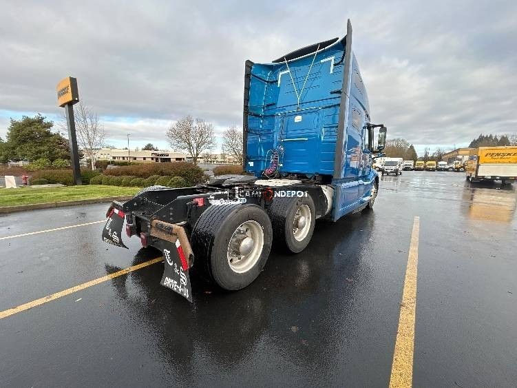 Truck Thumbnail 6