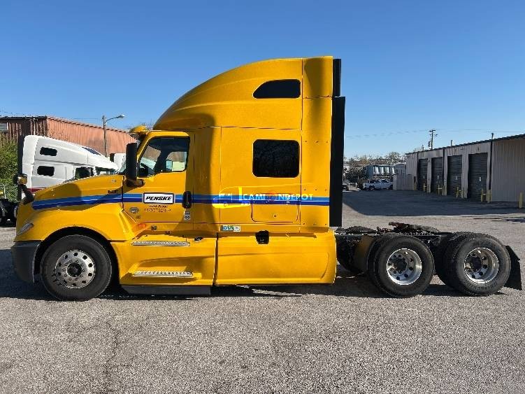 Truck Thumbnail 4