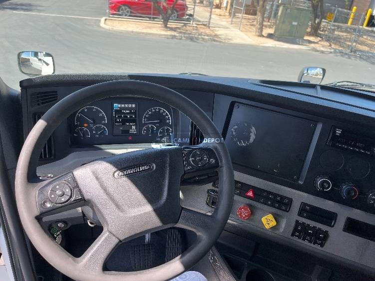 Truck Thumbnail 8