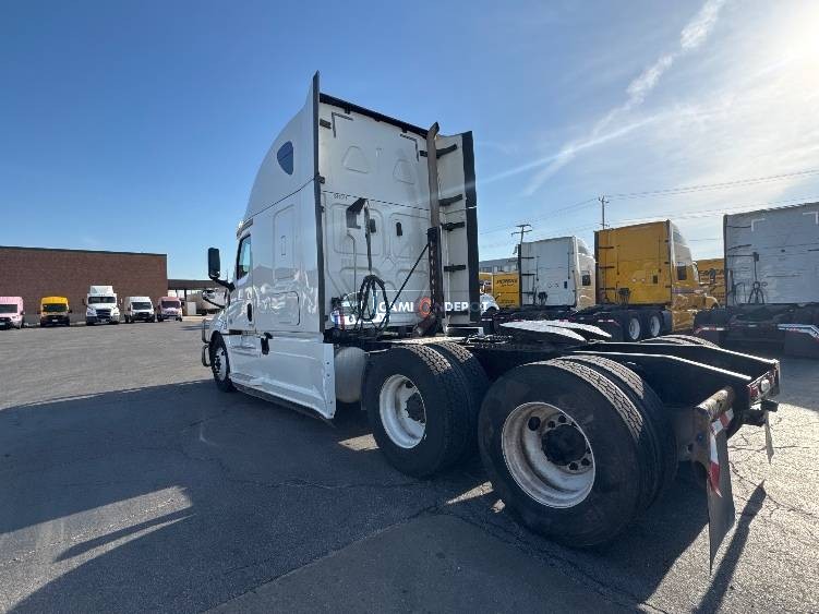 Truck Thumbnail 5