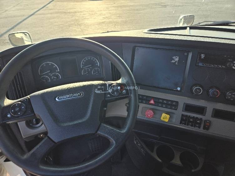Truck Thumbnail 8