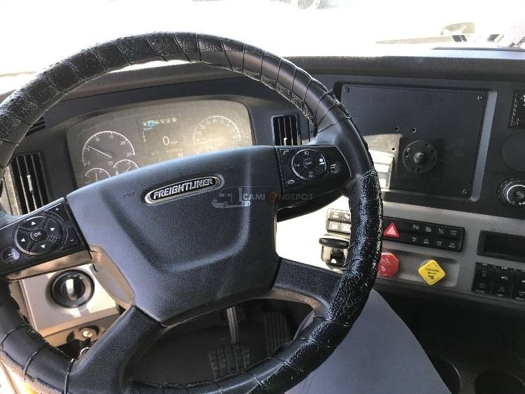 Truck Thumbnail 8