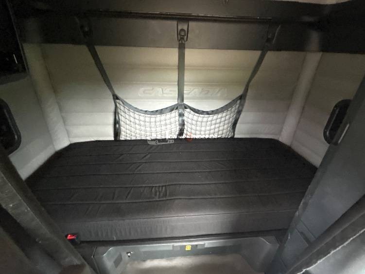 Truck Thumbnail 10