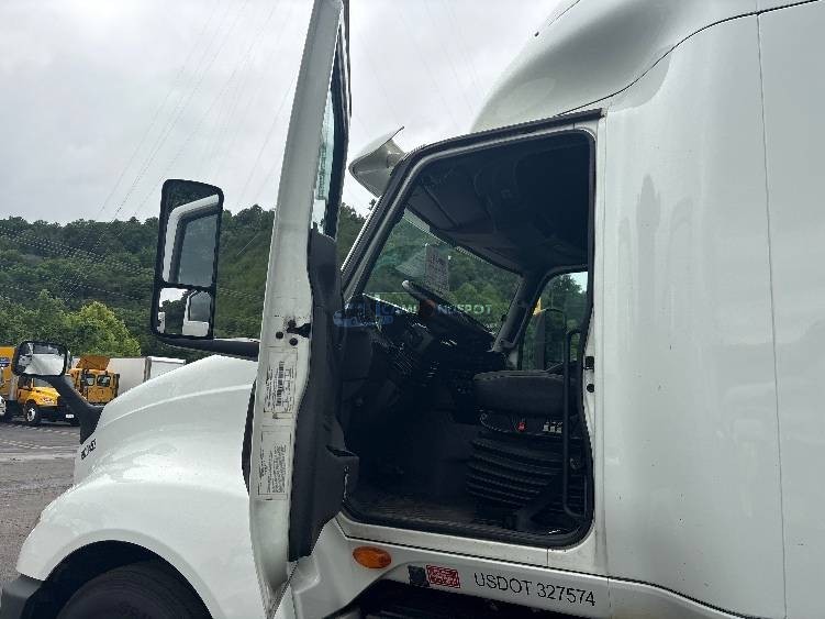Truck Thumbnail 5
