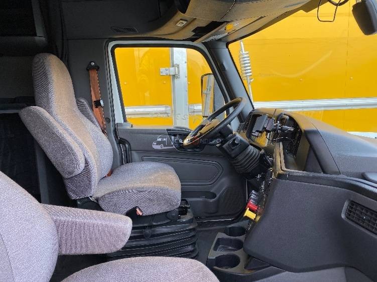 Truck Thumbnail 11